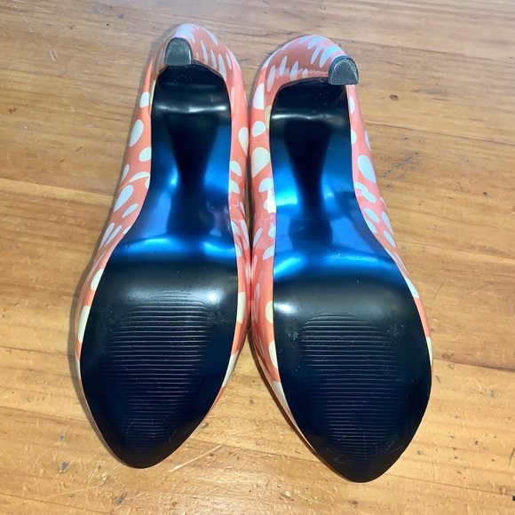 Charlotte Russe Retro Heels! - Picture 4 of 4